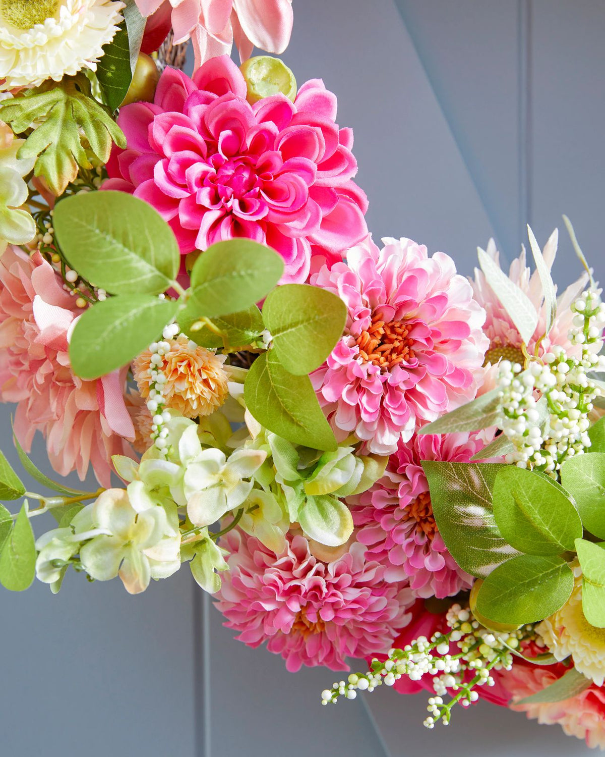 Guirlanda com flores artificiais 60cm