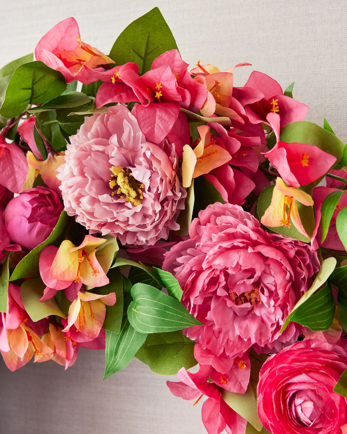 Guirlanda com flores artificiais 60cm