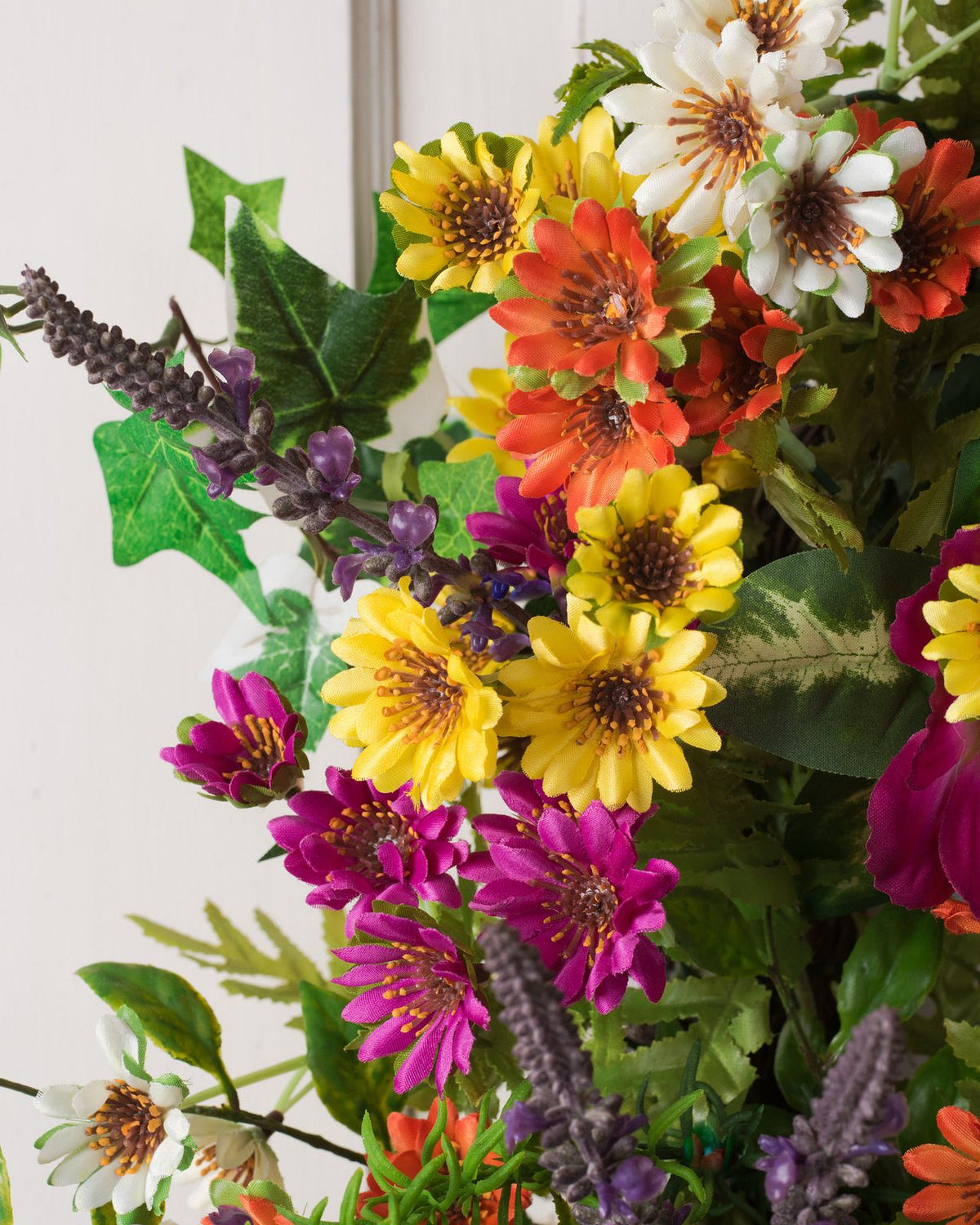 Guirlanda com flores artificiais 60cm